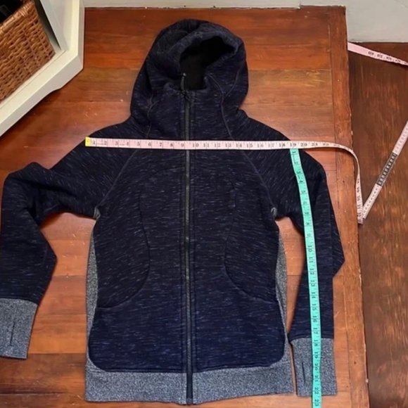 Lululemon Scuba Hoodie Classic Cotton Fleece
Heathered Speckled Black / Blue - Picture 9 of 11
